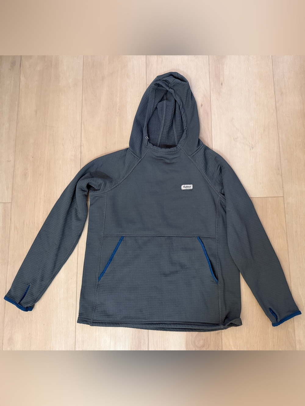 Fayettechill Waffle-Knit Pullover Hoodie in Charcoal Gray